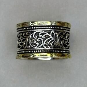 FASHION COSTUME TWO-TONE WIDE BAND RING - SIZE 8